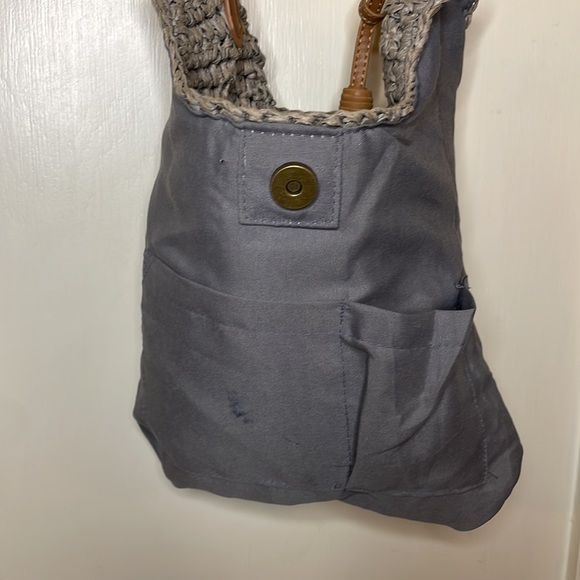 💥 2/$20 EUC Straw Colorblock Crossbody - Picture 6 of 6